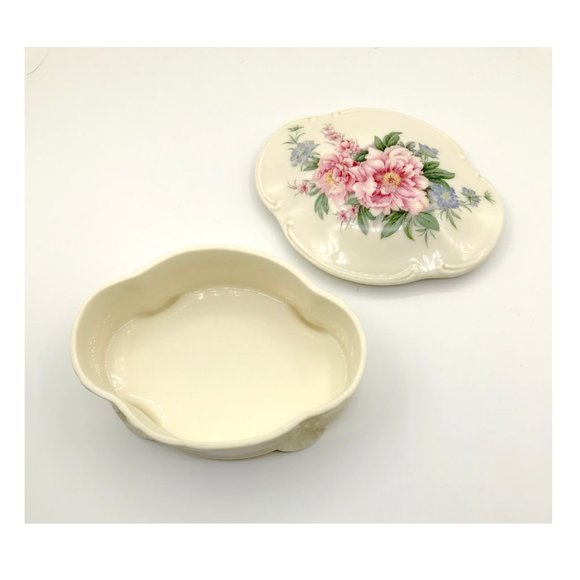 Flowers w/ Peonies Vintage Porcelain Box Taiwan - Picture 1 of 14
